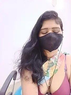 Snapshot of Lucky-Deepthi chatting on May 24, 1:27 am Lucky-Deepthi online show from May 24, 1:27 am