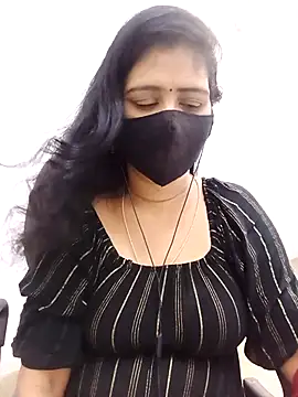 Snapshot of Lucky-Deepthi chatting on May 9, 12:47 am Lucky-Deepthi online show from May 9, 12:47 am