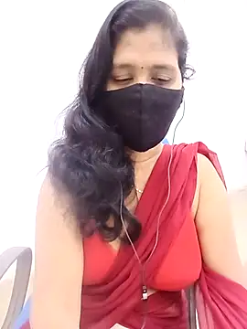 Lucky-Deepthi online show from November 23, 11:15 pm