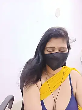 Snapshot of Lucky-Deepthi chatting on May 30, 11:54 pm Lucky-Deepthi online show from May 30, 11:54 pm