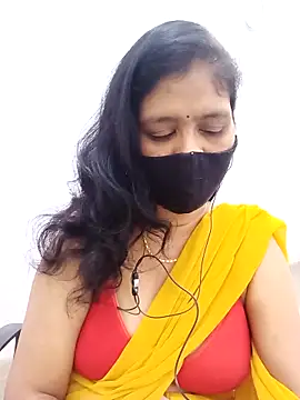 Lucky-Deepthi online show from November 28, 7:25 pm