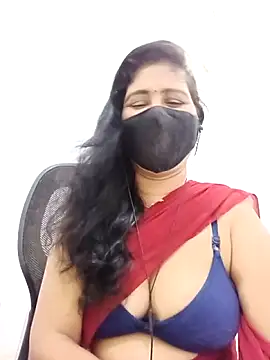 Snapshot of Lucky-Deepthi chatting on May 19, 1:56 am Lucky-Deepthi online show from May 19, 1:56 am