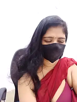 Snapshot of Lucky-Deepthi chatting on May 7, 11:41 pm Lucky-Deepthi online show from May 7, 11:41 pm