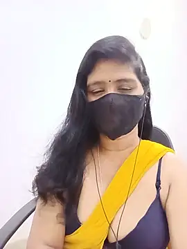 Snapshot of Lucky-Deepthi chatting on June 11, 10:07 pm Lucky-Deepthi online show from June 11, 10:07 pm