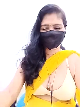 Snapshot of Lucky-Deepthi chatting on May 2, 12:05 am Lucky-Deepthi online show from May 2, 12:05 am