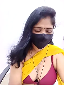 Snapshot of Lucky-Deepthi chatting on May 2, 11:54 pm Lucky-Deepthi online show from May 2, 11:54 pm