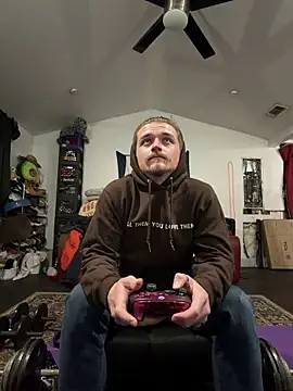 Snapshot of SparingTeller chatting on March 4, 5:26 am SparingTeller online show from March 4, 5:26 am