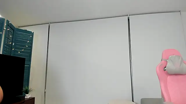 Lularose6 online show from February 10, 1:35 am