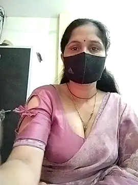 Snapshot of priyancyfun chatting on February 4, 1:11 am priyancyfun online show from February 4, 1:11 am