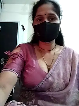 Snapshot of priyancyfun chatting on February 2, 11:48 pm priyancyfun online show from February 2, 11:48 pm