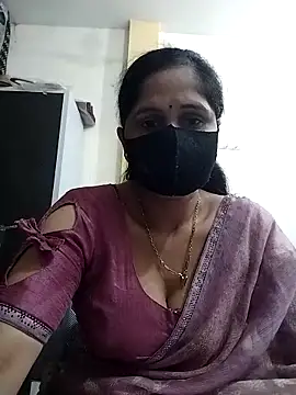 Snapshot of priyancyfun chatting on February 25, 5:40 am priyancyfun online show from February 25, 5:40 am