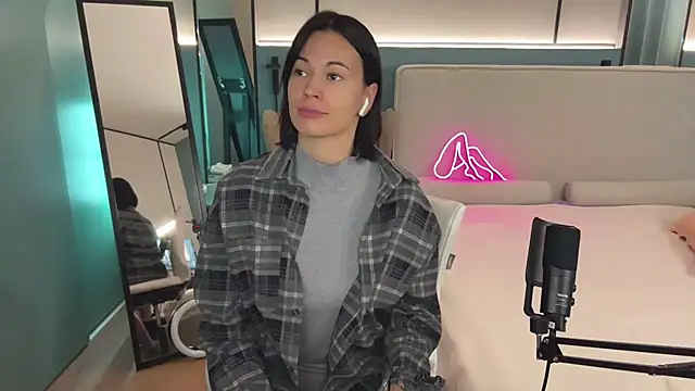 milakuni online show from February 26, 6:15 pm