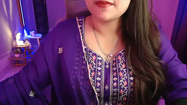 Mitikaa online show from November 3, 2:20 pm