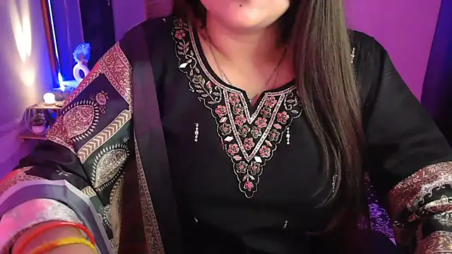 Mitikaa online show from November 26, 2:17 pm