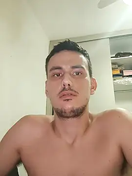 Henrique17sp online show from February 5, 1:47 am