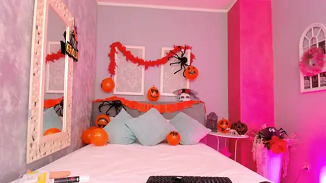 Snapshot of LustyRosee chatting on October 30, 4:37 pm LustyRosee online show from October 30, 4:37 pm