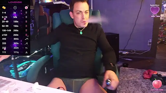 Snapshot of PrisBrayden chatting on December 15, 9:37 am PrisBrayden online show from December 15, 9:37 am