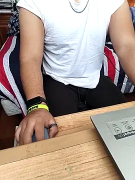 pitorico bb online show from December 18, 2:21 pm