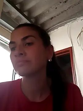 blue and whithe online show from April 1, 7:33 pm