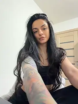 NNNoire online show from May 13, 12:45 pm