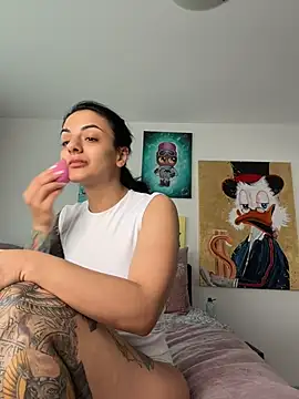 NNNoire online show from April 23, 6:31 am