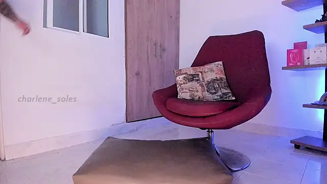 Snapshot of Charlene_Soles chatting on June 19, 10:04 pm Charlene Soles online show from June 19, 10:04 pm