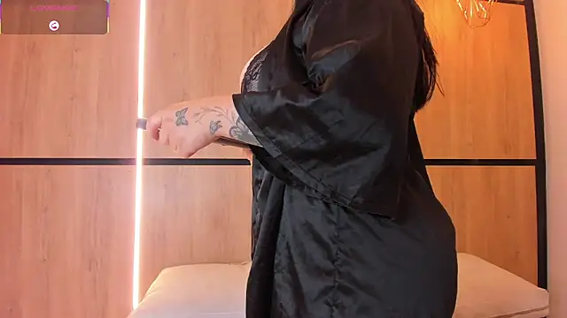 ashlyn parker online show from November 26, 8:31 pm