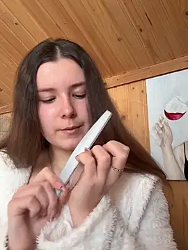 mewKate online show from February 14, 2:28 pm