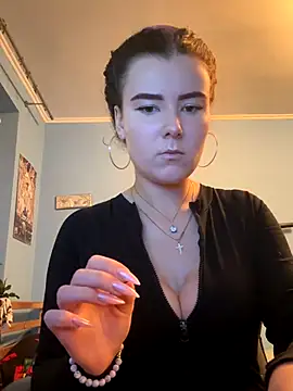 mewKate online show from December 20, 2:53 pm