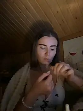 Snapshot of mewKate chatting on November 15, 5:39 pm mewKate online show from November 15, 5:39 pm