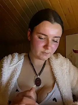 mewKate online show from April 13, 6:56 pm