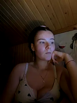 mewKate online show from October 18, 3:47 pm