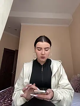 mewKate online show from March 21, 1:15 pm