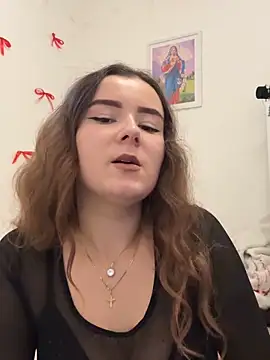 mewKate online show from December 19, 12:40 pm