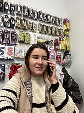 mewKate online show from April 1, 12:50 pm