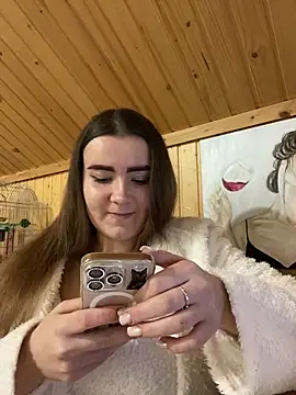 mewKate online show from February 28, 4:39 pm