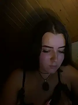 Snapshot of mewKate chatting on July 11, 11:27 pm mewKate online show from July 11, 11:27 pm