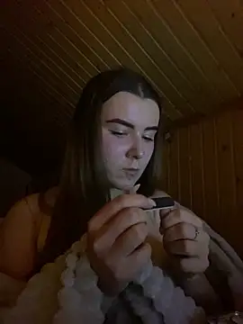 mewKate online show from February 25, 6:55 pm