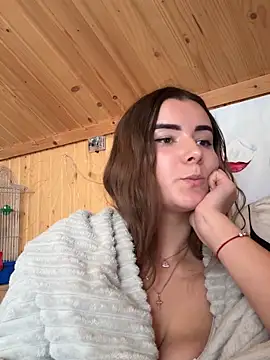 Snapshot of mewKate chatting on November 4, 10:08 am mewKate online show from November 4, 10:08 am