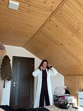 mewKate online show from March 15, 2:24 pm