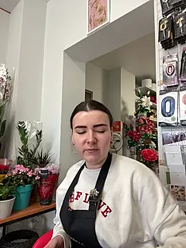 mewKate online show from March 17, 3:04 pm