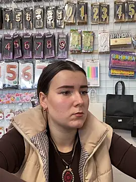 mewKate online show from April 14, 8:08 am