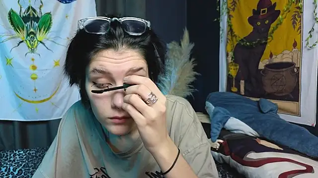 Snapshot of Hyeon_Jin chatting on January 18, 9:13 pm Hyeon Jin online show from January 18, 9:13 pm