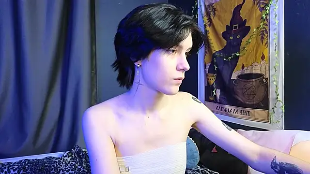 Snapshot of Hyeon_Jin chatting on February 6, 8:34 pm Hyeon Jin online show from February 6, 8:34 pm