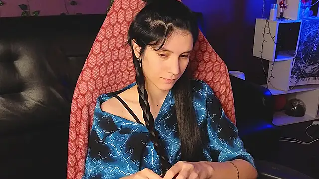 Snapshot of Hyeon_Jin chatting on February 13, 4:43 am Hyeon Jin online show from February 13, 4:43 am