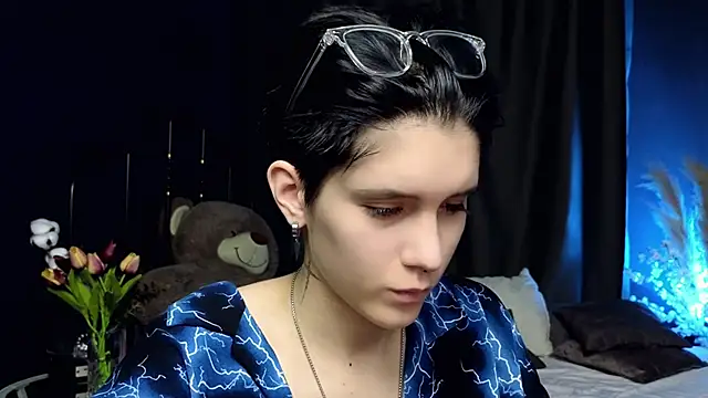 Snapshot of Hyeon_Jin chatting on March 16, 4:23 pm Hyeon Jin online show from March 16, 4:23 pm