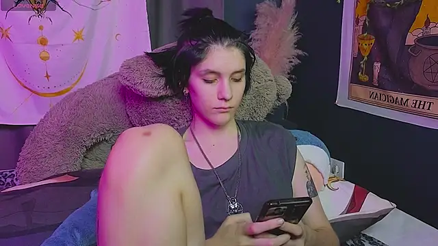 Snapshot of Hyeon_Jin chatting on January 22, 4:44 am Hyeon Jin online show from January 22, 4:44 am