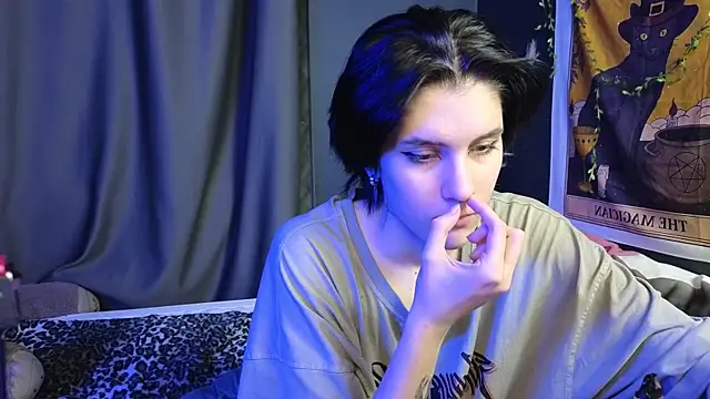 Snapshot of Hyeon_Jin chatting on February 7, 3:23 am Hyeon Jin online show from February 7, 3:23 am