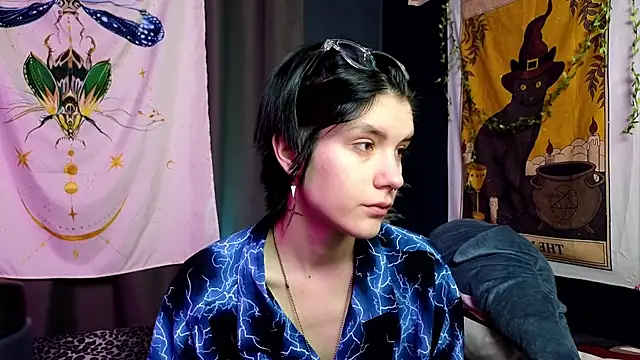 Snapshot of Hyeon_Jin chatting on January 19, 9:13 pm Hyeon Jin online show from January 19, 9:13 pm