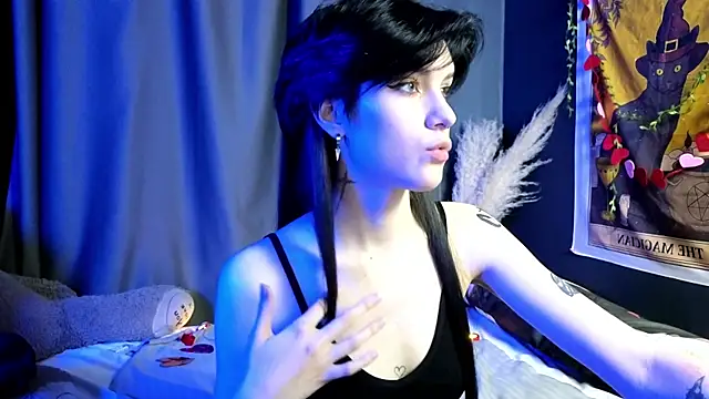 Snapshot of Hyeon_Jin chatting on February 11, 2:35 am Hyeon Jin online show from February 11, 2:35 am